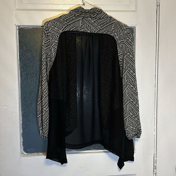 Peck & Peck Women’s Black and White Sheer patterned jacket size large - Picture 7 of 7